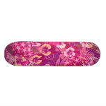 Monopatín femenino de la mariquita floral púrpura 