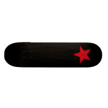 Monopatín rojo de la estrella