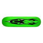MONOPATÍN TRIBAL VERDE Y NEGRO