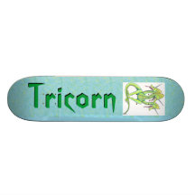 Monopatín tricorne del dragón