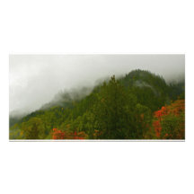 Montaña de niebla Photocard Plantilla Para Tarjeta De Foto