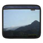 Montaña en la distancia fundas para iPads