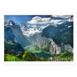 Montañas impresionantes de Suiza Postal