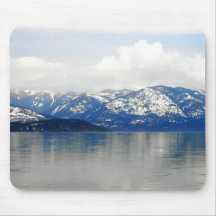 Montañas por el lago alfombrillas de ratón