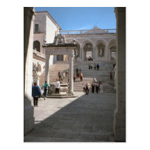 Montecassino, patio y entrada tarjeta postal