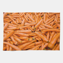 Montón de zanahorias maduras toalla de mano