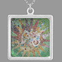 Mosaico de Gaudi collares
