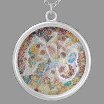 Mosaico de Gaudi collares