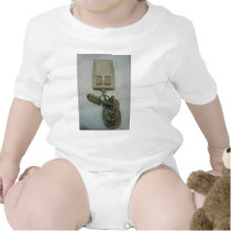 MOVIDO POR EL RATÓN DE AMIGA camisetas