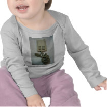 MOVIDO POR EL RATÓN DE AMIGA camisetas