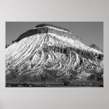 Mt. Garfield en foto blanco y negro del invierno Posters