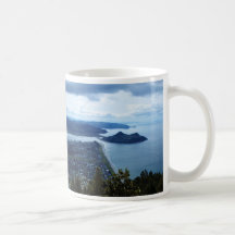 Mt Paku y Pauanui del top de Mt Pauanui Tazas De Café