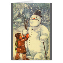 Muchacho estonio con el muñeco de nieve felicitaciones