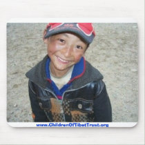 Muchacho tibetano alfombrillas de raton 