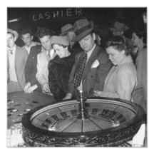 Muchedumbre que repite la ruleta en los años 50 fotografía  