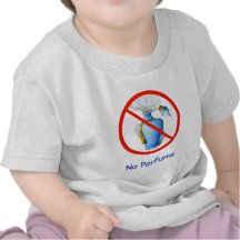 Muestra dibujada mano: Ningún perfume Camisetas