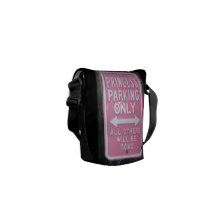 Muestra divertida de princesa Parking Only Bolsa Messenger