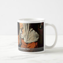 Mujer mayor que fríe los huevos (el viejo cocinero taza de café