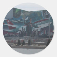 Mural de Northwest Airlines en un edificio de serv Pegatina