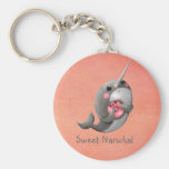 Narwhal tímido con el buñuelo llavero personalizado