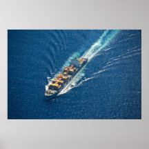 Nave abierta del carguero del océano posters