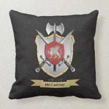 Negro del escudo de la batalla del grifo cojin