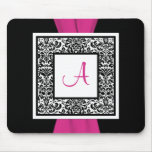 Negro del monograma, rosa, damasco blanco Mousepad