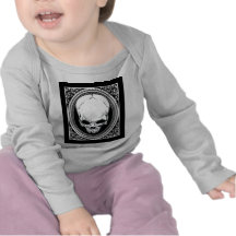 Negro gótico de los cráneos esqueléticos del ~ del camiseta