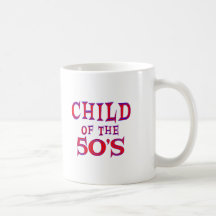 Niño de 50s tazas de café