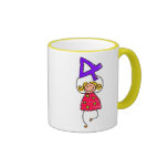 Niño del número cuatro taza de café