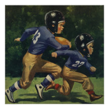 Niños del vintage, muchachos que juegan al fútbol, anuncios  