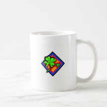 ¡No esté sin su trébol afortunado!!! Taza