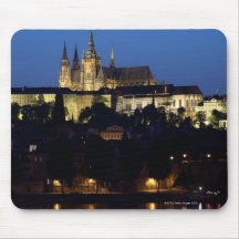 Noche en Praga, República Checa Alfombrillas De Ratones