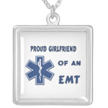 Novia orgullosa de EMT Joyería