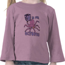 O está para la camiseta del niño del pulpo