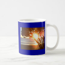 Océano salida del sol Tairua playa julio de 2010 Taza De Café