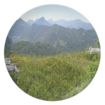 Opiniones del país - verde de las montañas platos de comidas