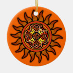 Ornamento de Yin Yang Sun del Celtic Ornatos