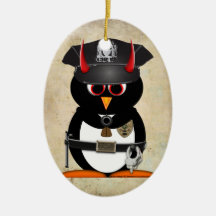Ornamento malvado del navidad de Penguin™ del ofic Ornamentos De Reyes Magos