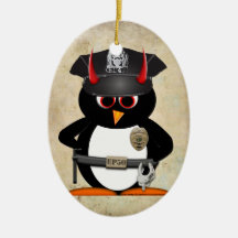 Ornamento malvado del navidad de Penguin™ del ofic Ornamento Para Reyes Magos