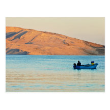 Oscuridad en el mar postales