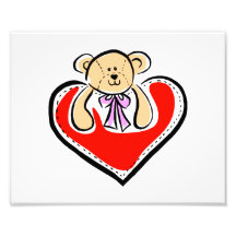oso de peluche sobre diseño del amor del corazón fotografias