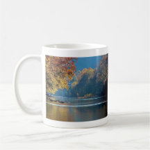 Otoño en el río del remache tazas
