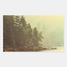 Paisaje brumoso del océano en el amanecer rectangular pegatina