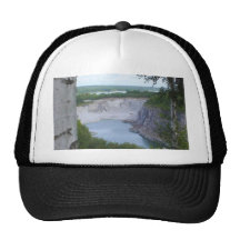Paisaje de la mina de la piedra caliza gorro de camionero