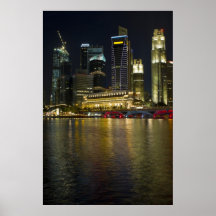 Paisaje urbano de Singapur a lo largo del río en e