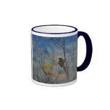 Pájaro del ratón en el árbol taza de café