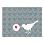 Pájaro en postal del amor