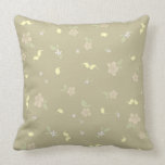 Pájaros amarillos en beige almohada