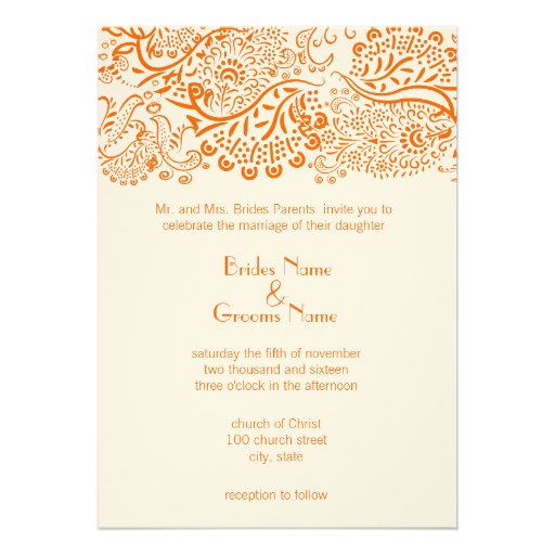 Pájaros anaranjados del amor que casan la invitaci